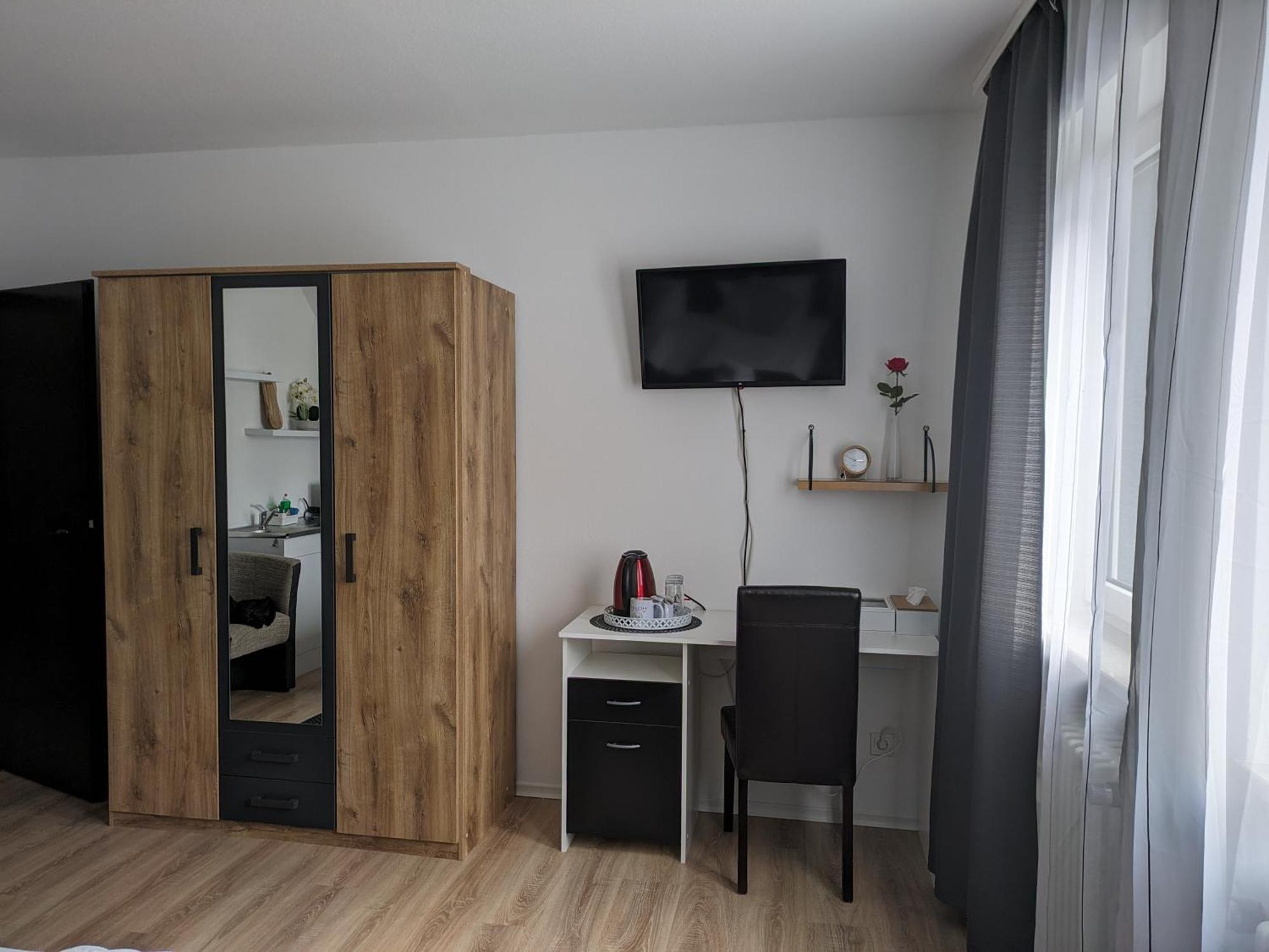 Hotel Ari Кайзерслаутерн Екстер'єр фото