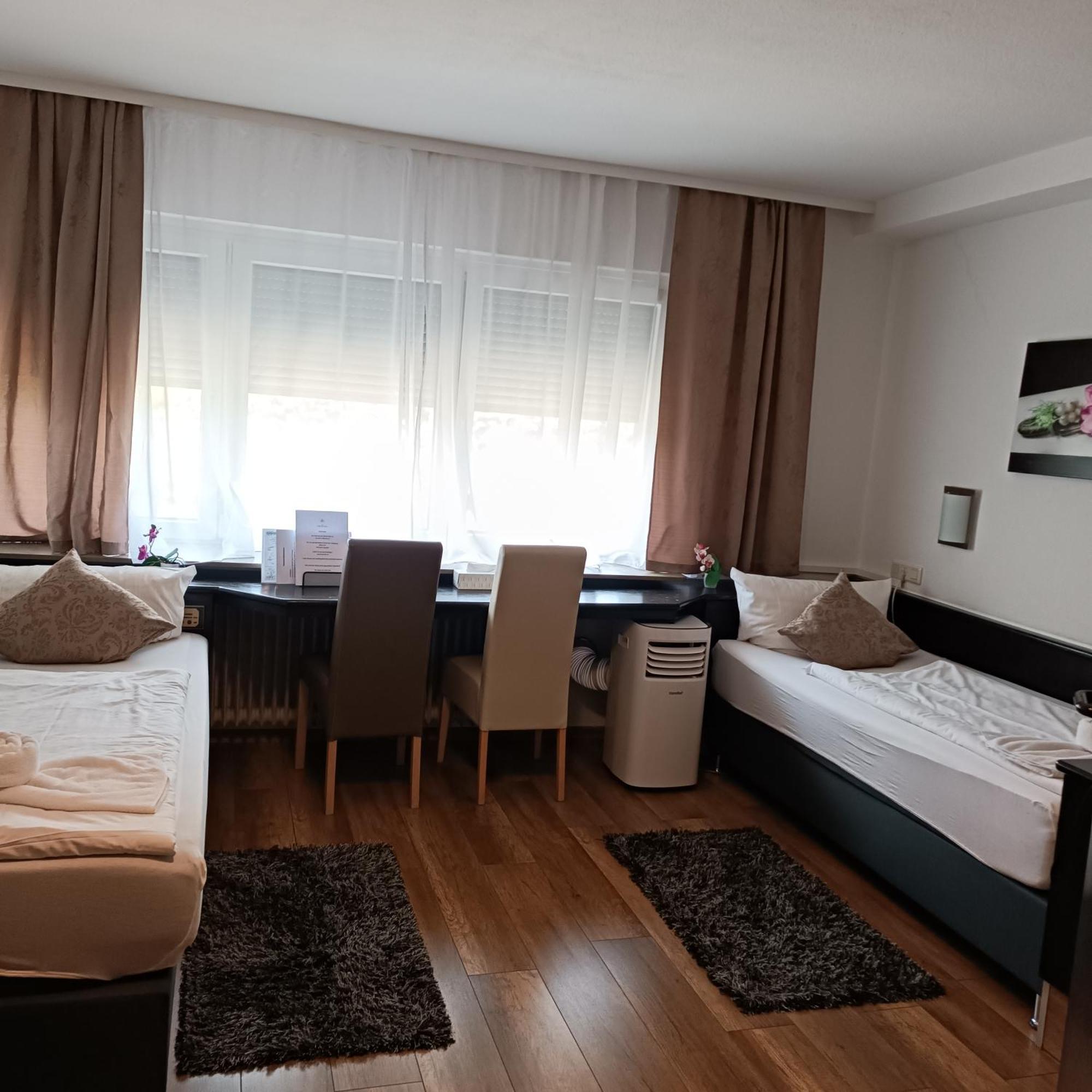 Hotel Ari Кайзерслаутерн Екстер'єр фото